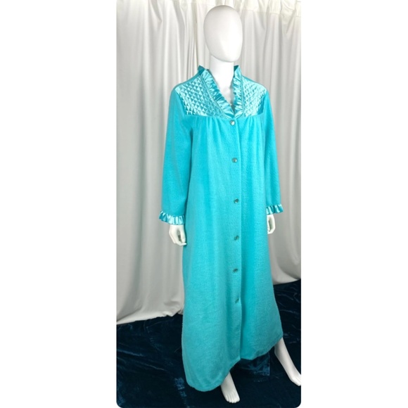 Vintage 60’s 70’s Long Fuzzy House Coat in Teal Blue Green • Satin Quilted - M/L - Picture 5 of 10